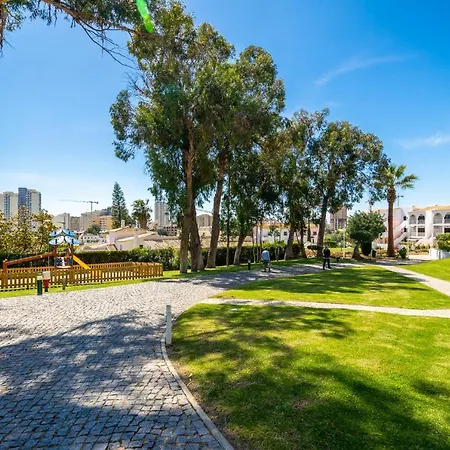 Da Rocha, Rosa, T1, Piscinas, Parqueamento E Internet By Ig