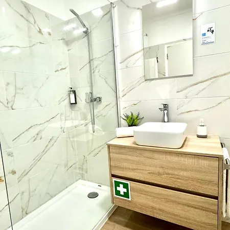 Da Rocha, Rosa, T1, Piscinas, Parqueamento E Internet By Ig Apartamento Portimão