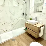 Da Rocha, Rosa, T1, Piscinas, Parqueamento E Internet By Ig Appartamento