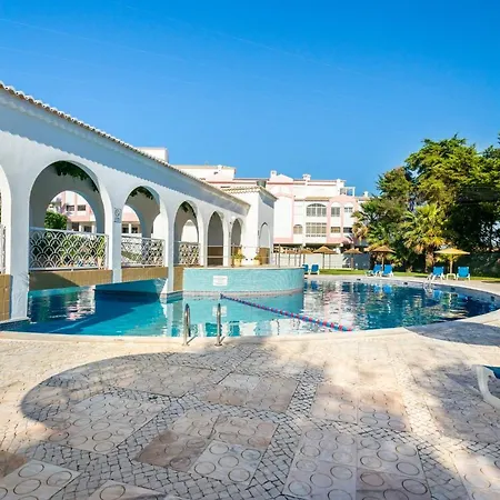 Da Rocha, Rosa, T1, Piscinas, Parqueamento E Internet By Ig Apartment