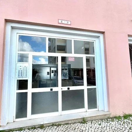 Da Rocha, Rosa, T1, Piscinas, Parqueamento E Internet By Ig Apartment Portimão