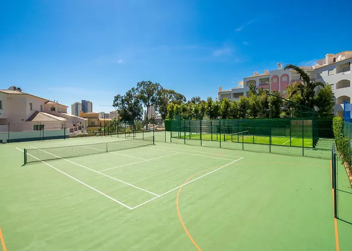 Da Rocha, Rosa, T1, Piscinas, Parqueamento E Internet By Ig *