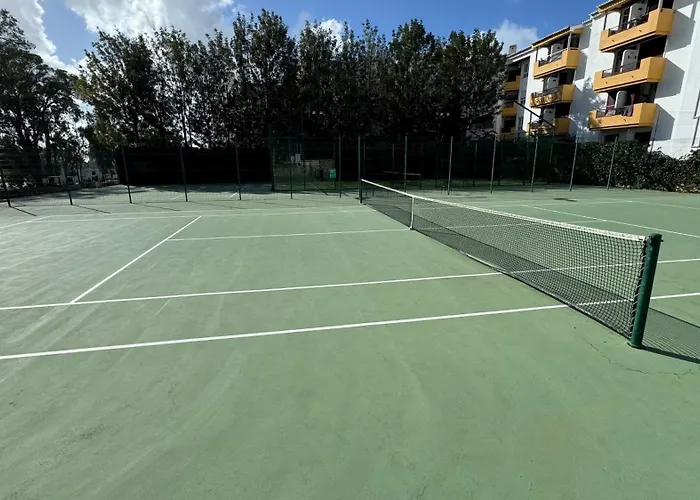 Da Rocha, Rosa, T1, Piscinas, Parqueamento E Internet By Ig Daire Portimão