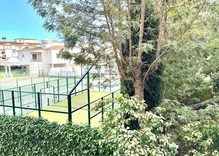 Da Rocha, Rosa, T1, Piscinas, Parqueamento E Internet By Ig * Portimão