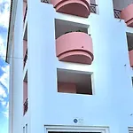 Appartement Da Rocha, Rosa, T1, Piscinas, Parqueamento E Internet By Ig