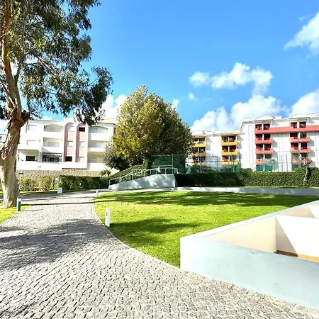 Da Rocha, Rosa, T1, Piscinas, Parqueamento E Internet By Ig 포티마오